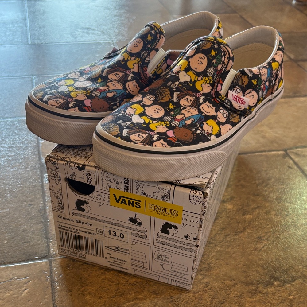 Vans Peanuts Slip-On Sneakers - The Gang - size 13 kids - RARE